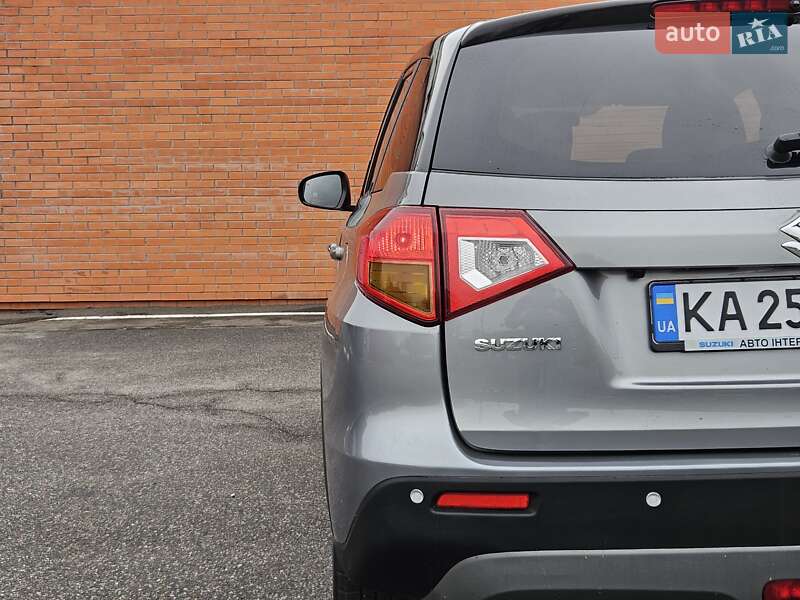 Внедорожник / Кроссовер Suzuki Vitara 2016 в Киеве фото 38 Внедорожник / Кроссовер Suzuki Vitara 2016 в Киеве