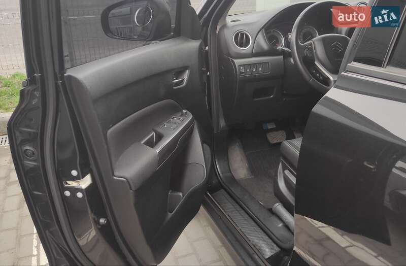 Внедорожник / Кроссовер Suzuki Vitara 2019 в Днепре