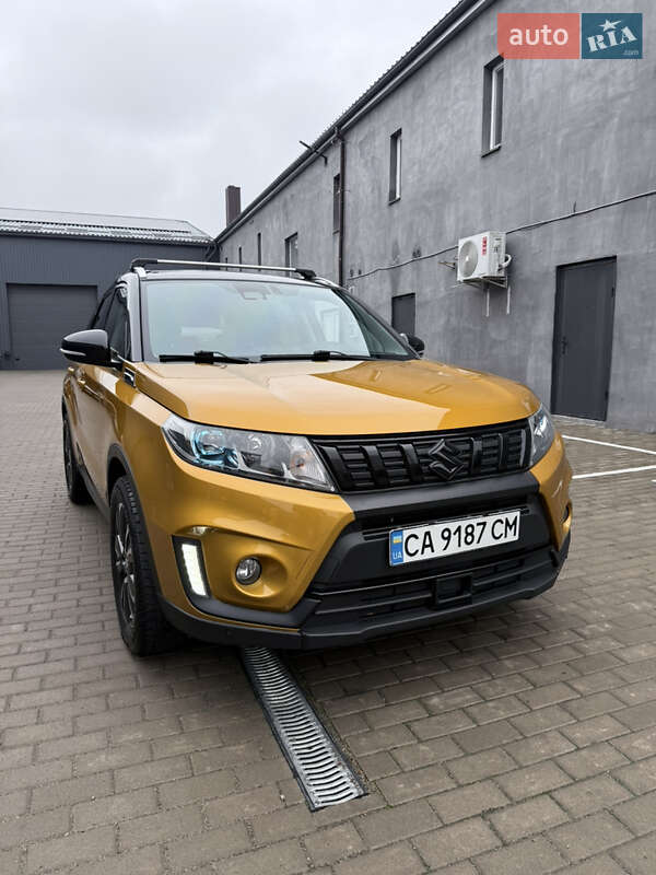 Внедорожник / Кроссовер Suzuki Vitara 2019 в Киеве
