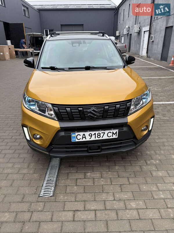 Внедорожник / Кроссовер Suzuki Vitara 2019 в Киеве