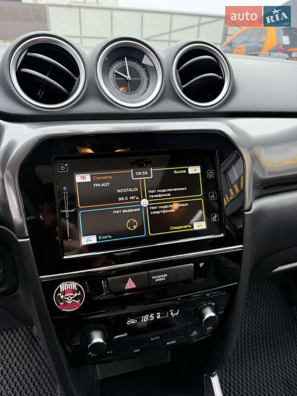 Внедорожник / Кроссовер Suzuki Vitara 2019 в Киеве