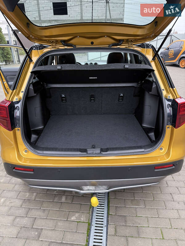 Внедорожник / Кроссовер Suzuki Vitara 2019 в Киеве