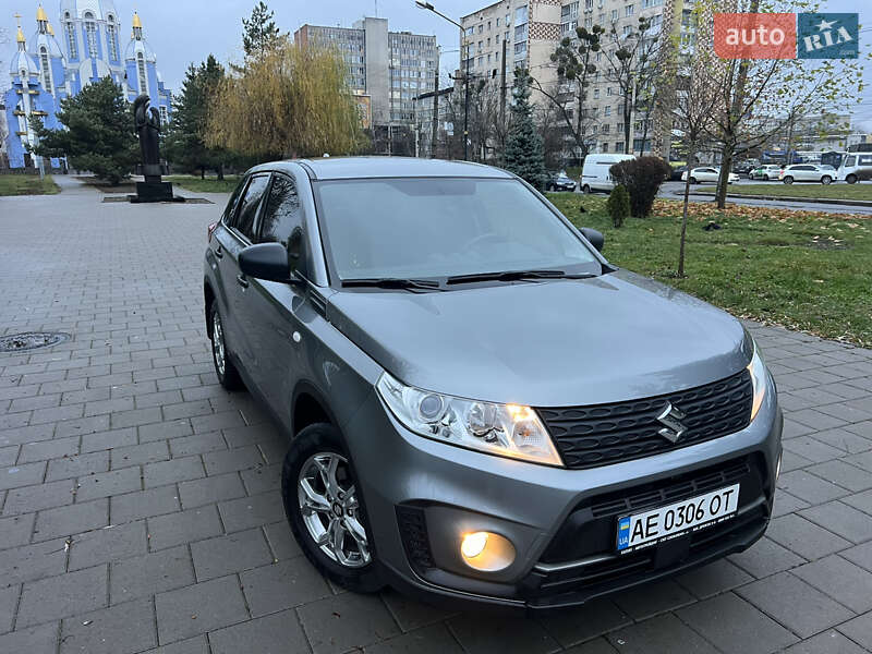 Внедорожник / Кроссовер Suzuki Vitara 2021 в Киеве