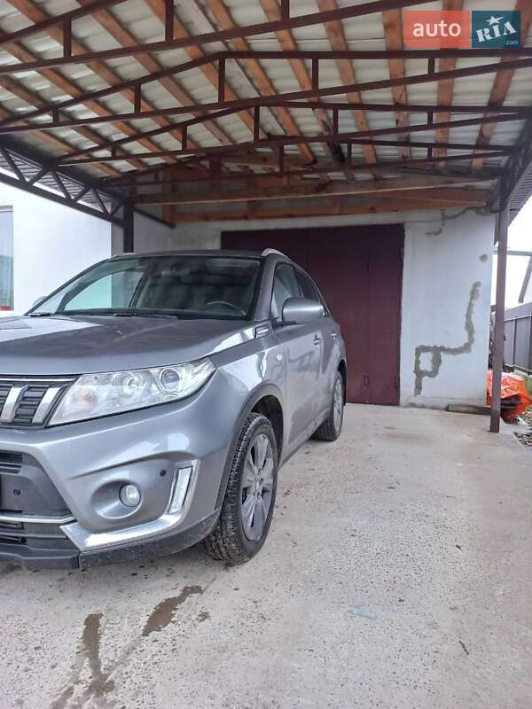 Внедорожник / Кроссовер Suzuki Vitara 2020 в Киеве