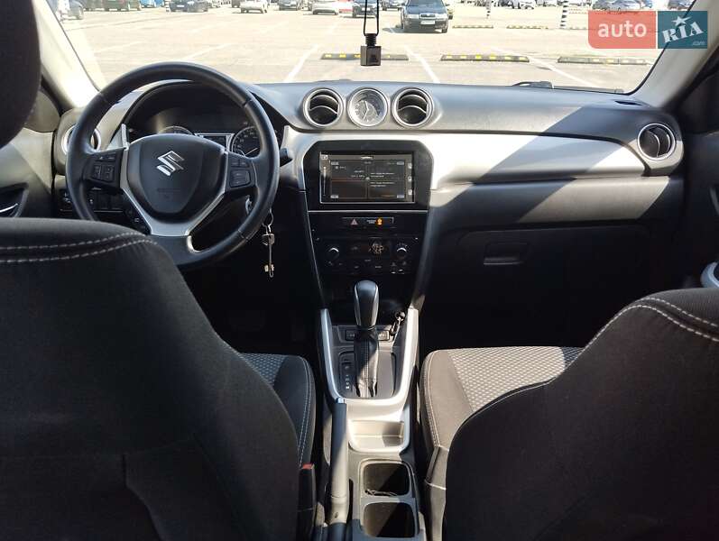 Позашляховик / Кросовер Suzuki Vitara 2016 в Дніпрі