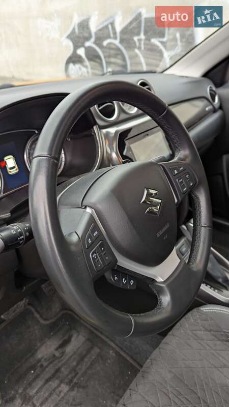 Позашляховик / Кросовер Suzuki Vitara 2020 в Львові