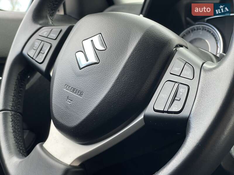 Внедорожник / Кроссовер Suzuki Vitara 2022 в Бердичеве фото 40 Внедорожник / Кроссовер Suzuki Vitara 2022 в Бердичеве