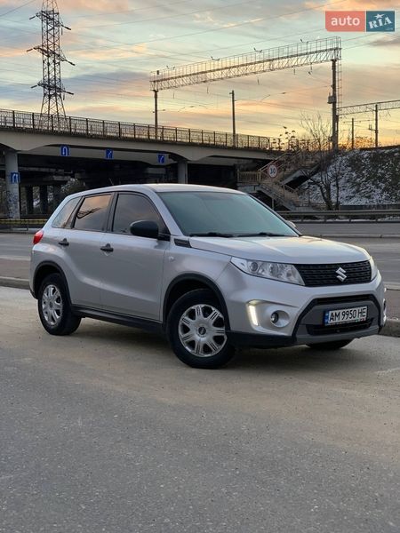 Внедорожник / Кроссовер Suzuki Vitara 2015 в Одессе
