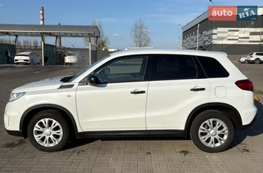 Внедорожник / Кроссовер Suzuki Vitara 2017 в Черкассах