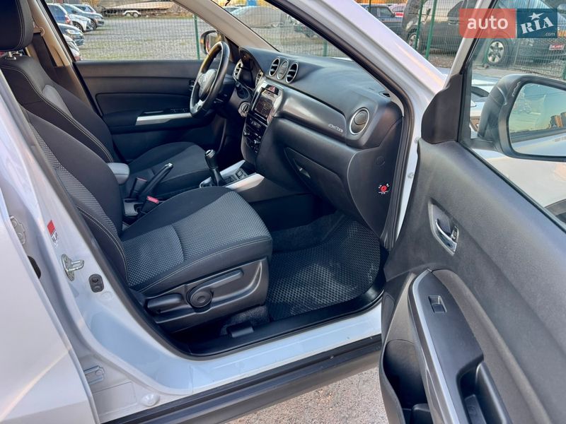 Позашляховик / Кросовер Suzuki Vitara 2019 в Києві