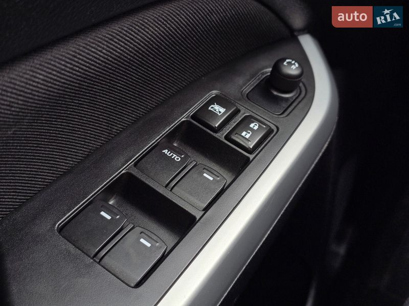 Внедорожник / Кроссовер Suzuki Vitara 2017 в Хмельницком фото 37 Внедорожник / Кроссовер Suzuki Vitara 2017 в Хмельницком