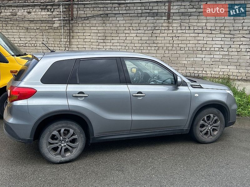 Внедорожник / Кроссовер Suzuki Vitara 2018 в Луцке фото 3 Внедорожник / Кроссовер Suzuki Vitara 2018 в Луцке