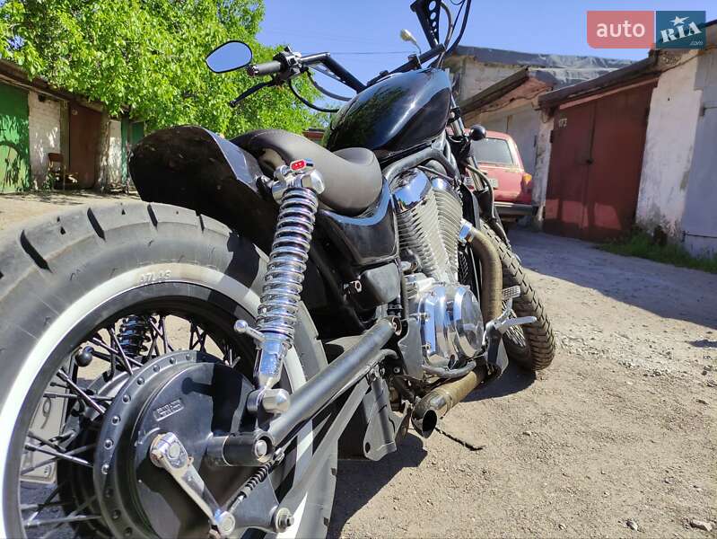 Боббер Suzuki VS 400 Intruder 1996 в Кривом Роге