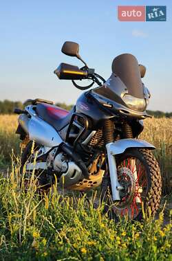 Мотоцикл Многоцелевой (All-round) Suzuki XF 650 Freewind 1998 в Путивле