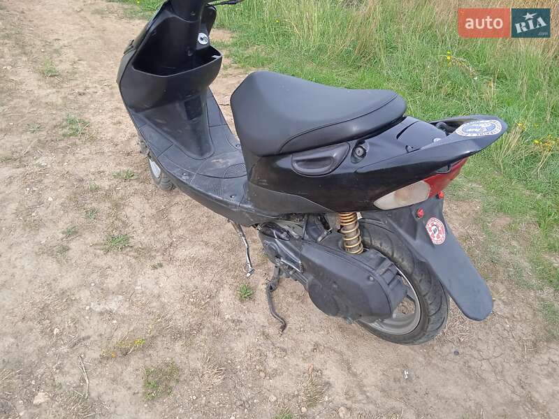 Скутер Suzuki ZZ 50 2000 в Теплодаре фото Скутер Suzuki ZZ 50 2000 в Теплодаре