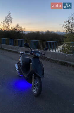Скутер Suzuki ZZ 50 2005 в  фото 8 Скутер Suzuki ZZ 50 2005 в