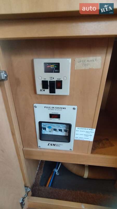 Причіп дача SWIFT Corniche 2003 в Косові