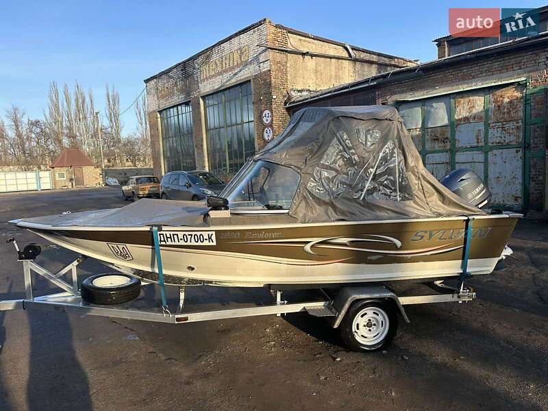 Човен Sylvan Explorer 2007 в Покрові