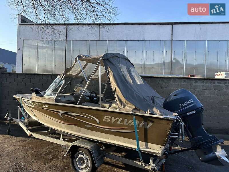 Човен Sylvan Explorer 2007 в Покрові