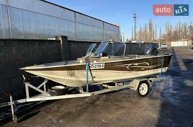 Човен Sylvan Explorer 2007 в Покрові