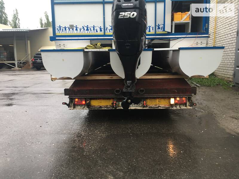 Моторна яхта Sylvan Signature 2017 в Ізмаїлі фото 2 Моторна яхта Sylvan Signature 2017 в Ізмаїлі