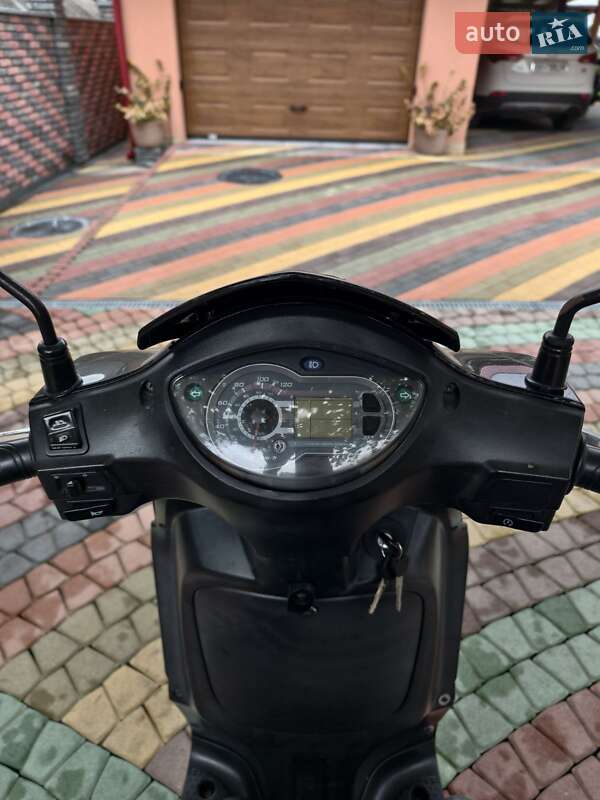 Скутер Sym Symphony SR 150 2015 в Тячеве