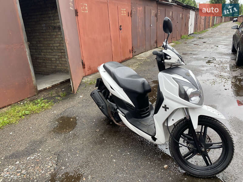Макси-скутер Sym Symphony 2017 в Киеве фото 5 Макси-скутер Sym Symphony 2017 в Киеве