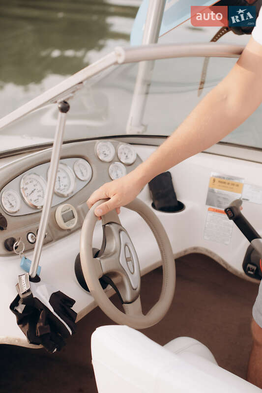Катер Tahoe Q6 2006 в Сумах фото 5 Катер Tahoe Q6 2006 в Сумах