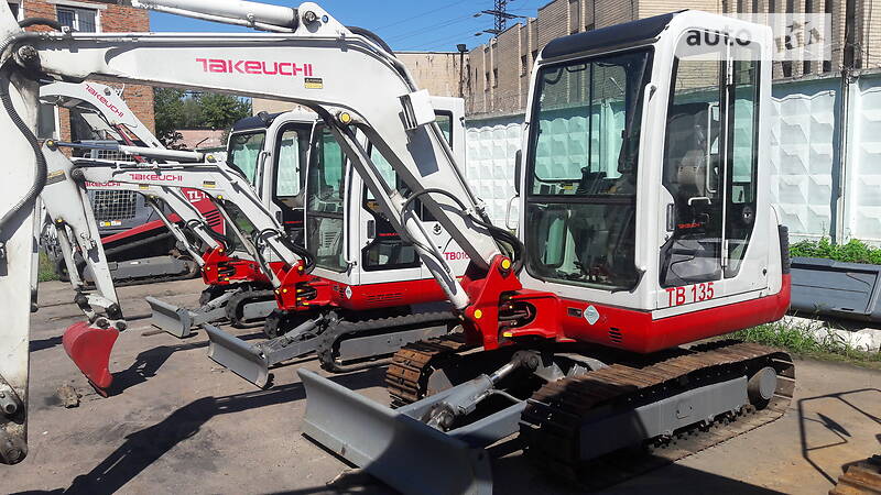 Екскаватор навантажувач Takeuchi TB 2008 в 