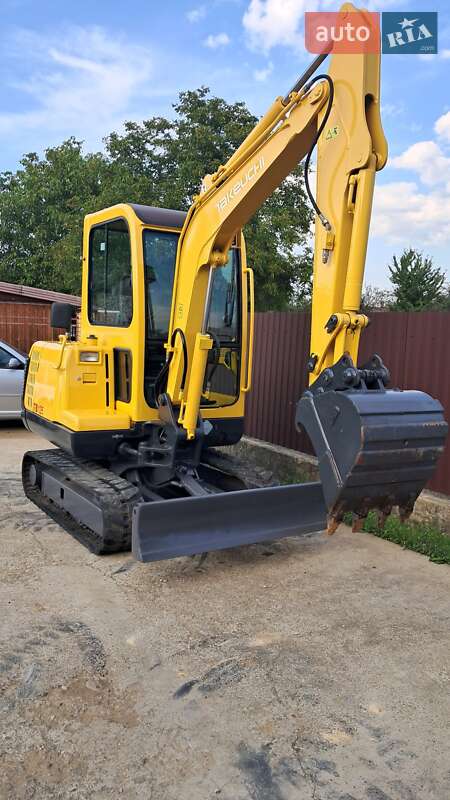 Міні-екскаватор Takeuchi TB 2008 в Моршині