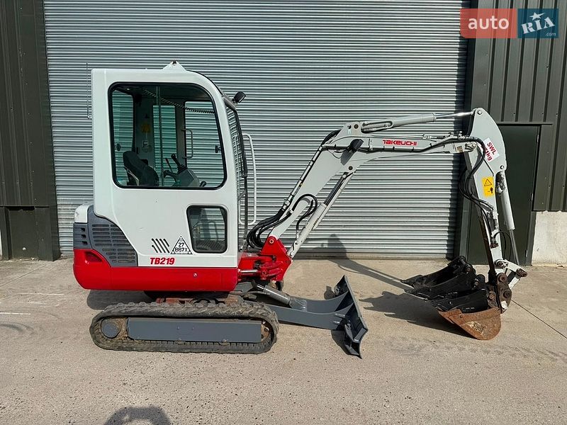 Миниэкскаватор Takeuchi TB 2021 в Бучаче