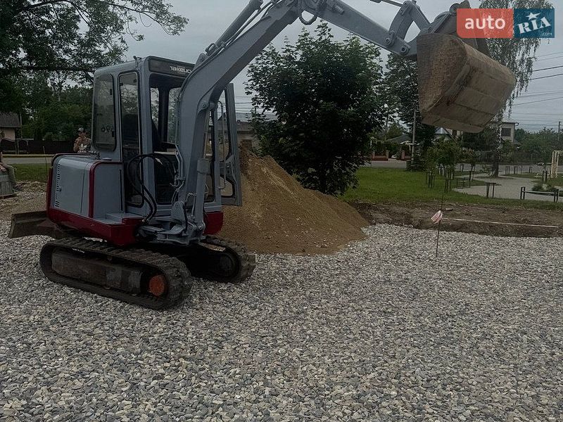 Гусеничний екскаватор Takeuchi TB 2000 в Івано-Франківську