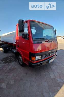 Бензовоз TATA LPT 2006 в 
