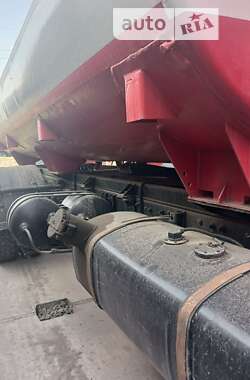 Бензовоз TATA LPT 2006 в 