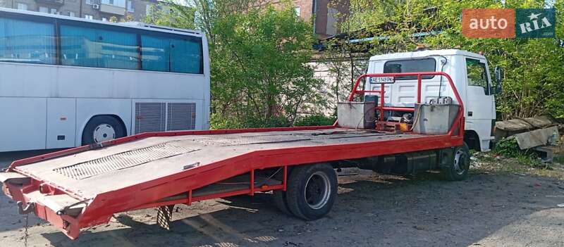 Евакуатор TATA LPT 2008 в Дніпрі