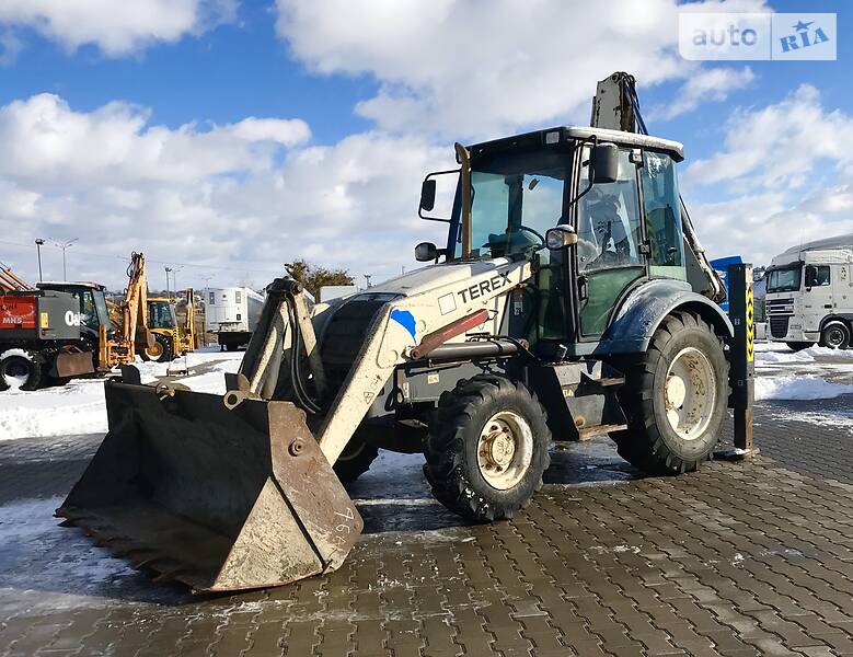 Екскаватор навантажувач Terex 820 2007 в Рівному