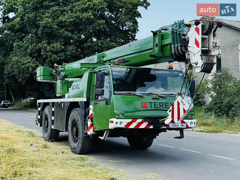 Terex AC 2011