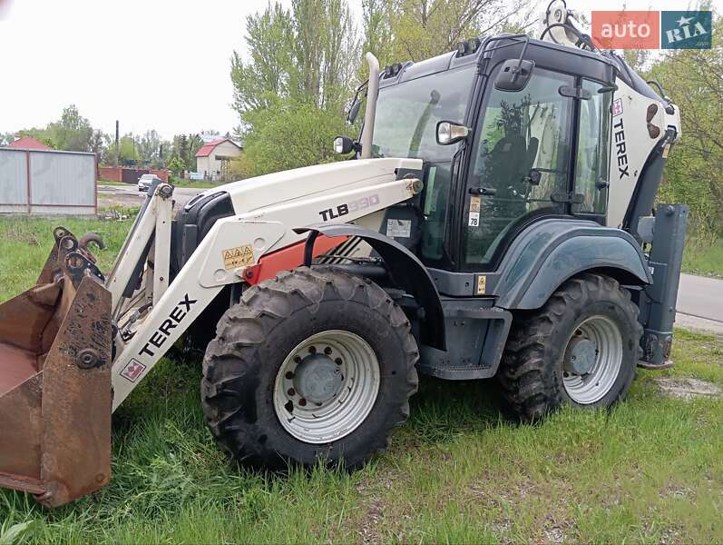Екскаватор навантажувач Terex TLB 2017 в Києві