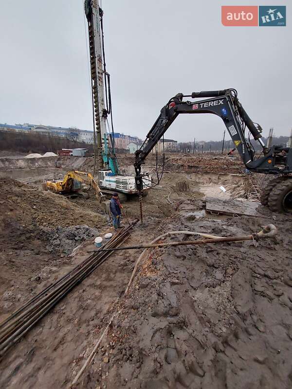 Колесный экскаватор Terex TW 2009 в Киеве