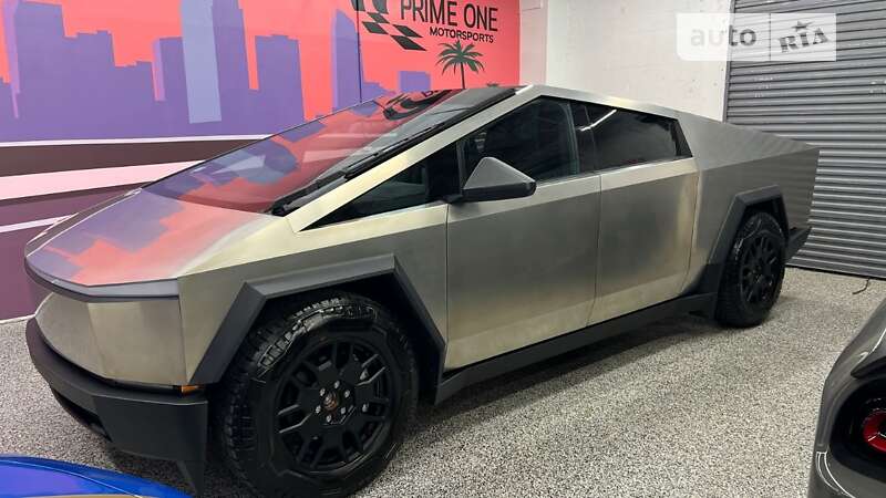 Пикап Tesla Cybertruck 2024 в Киеве