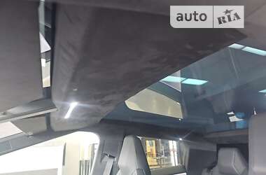 Пікап Tesla Cybertruck 2024 в 
