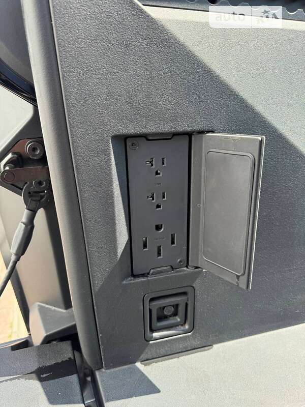 Пикап Tesla Cybertruck 2024 в Киеве