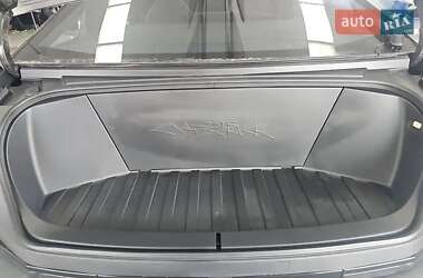 Пікап Tesla Cybertruck 2024 в 
