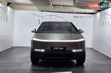 Пикап Tesla Cybertruck 2024 в 