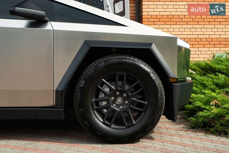Пикап Tesla Cybertruck 2025 в Киеве