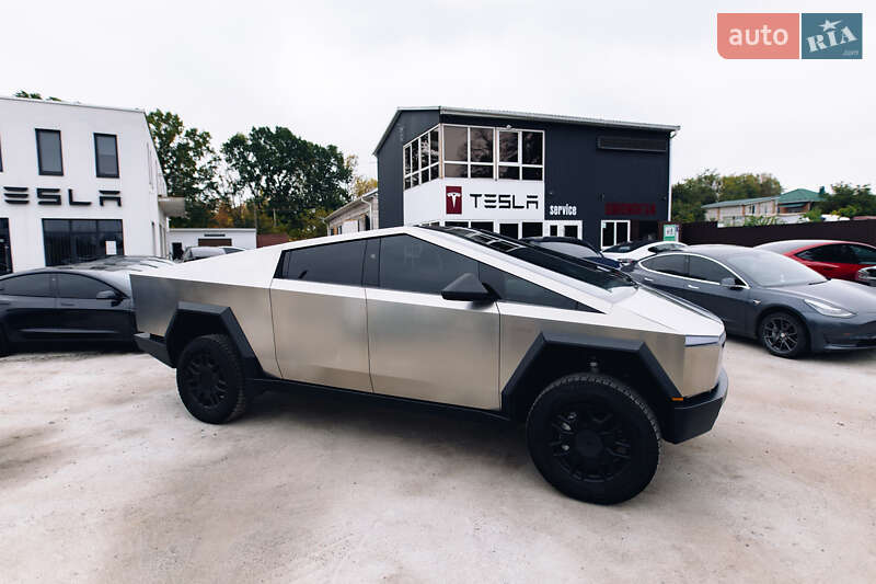 Пикап Tesla Cybertruck 2024 в Виннице