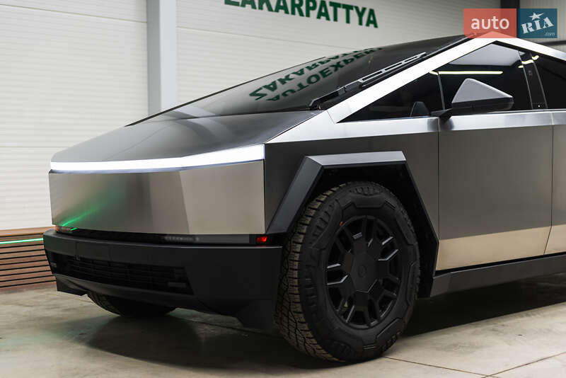 Пикап Tesla Cybertruck 2024 в Мукачево