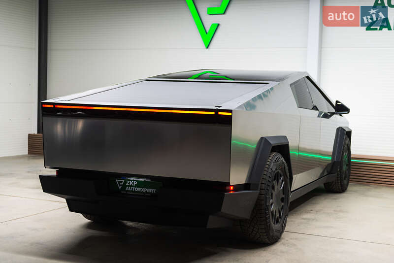Пикап Tesla Cybertruck 2024 в Мукачево