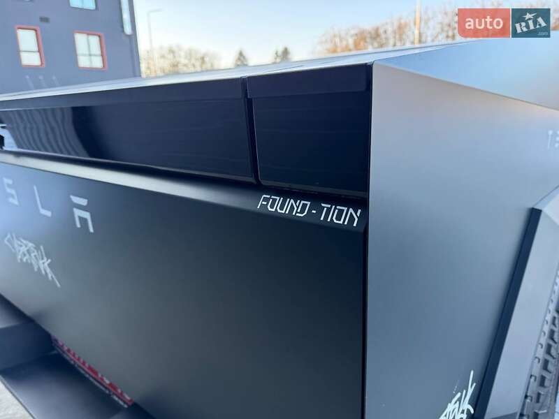 Пикап Tesla Cybertruck 2024 в Дубно