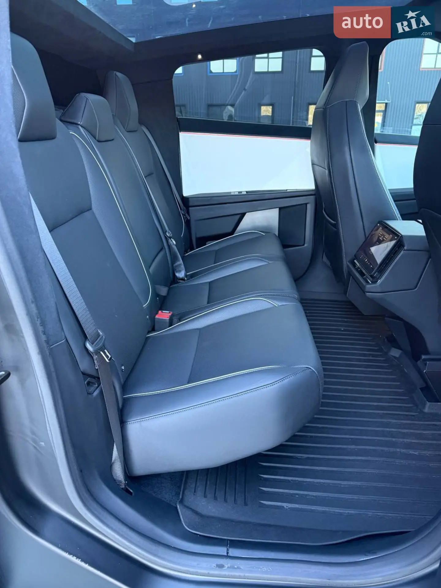 2024 Tesla Cybertruck - мініатюра 70